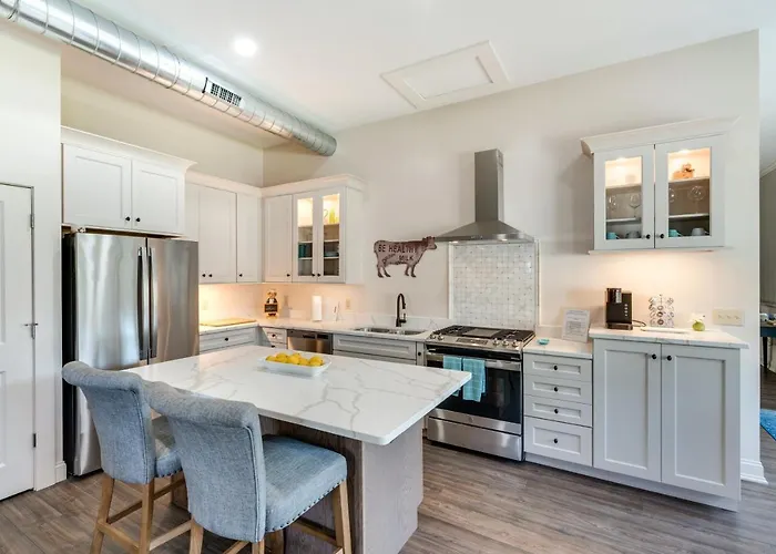 Peaceful Vacation Rental: 3 Mi To Town!