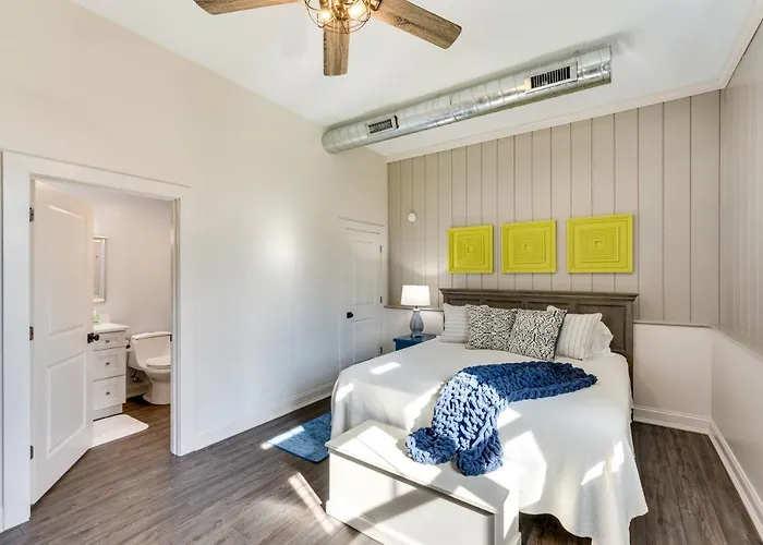 Peaceful Vacation Rental: 3 Mi To Town!